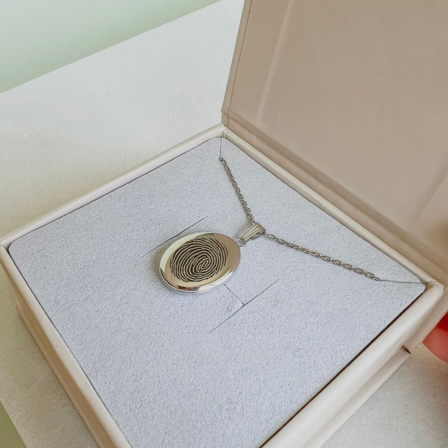 Locket necklace