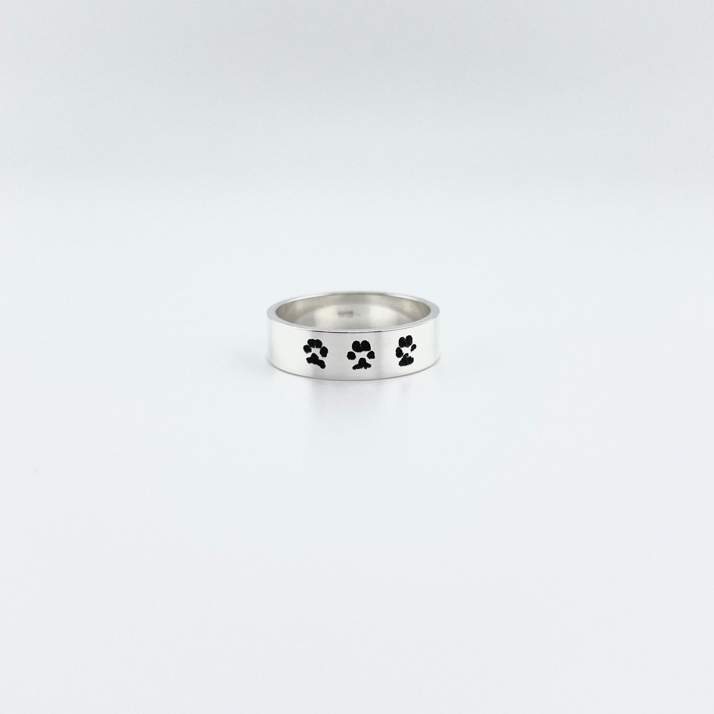 Paw print ring
