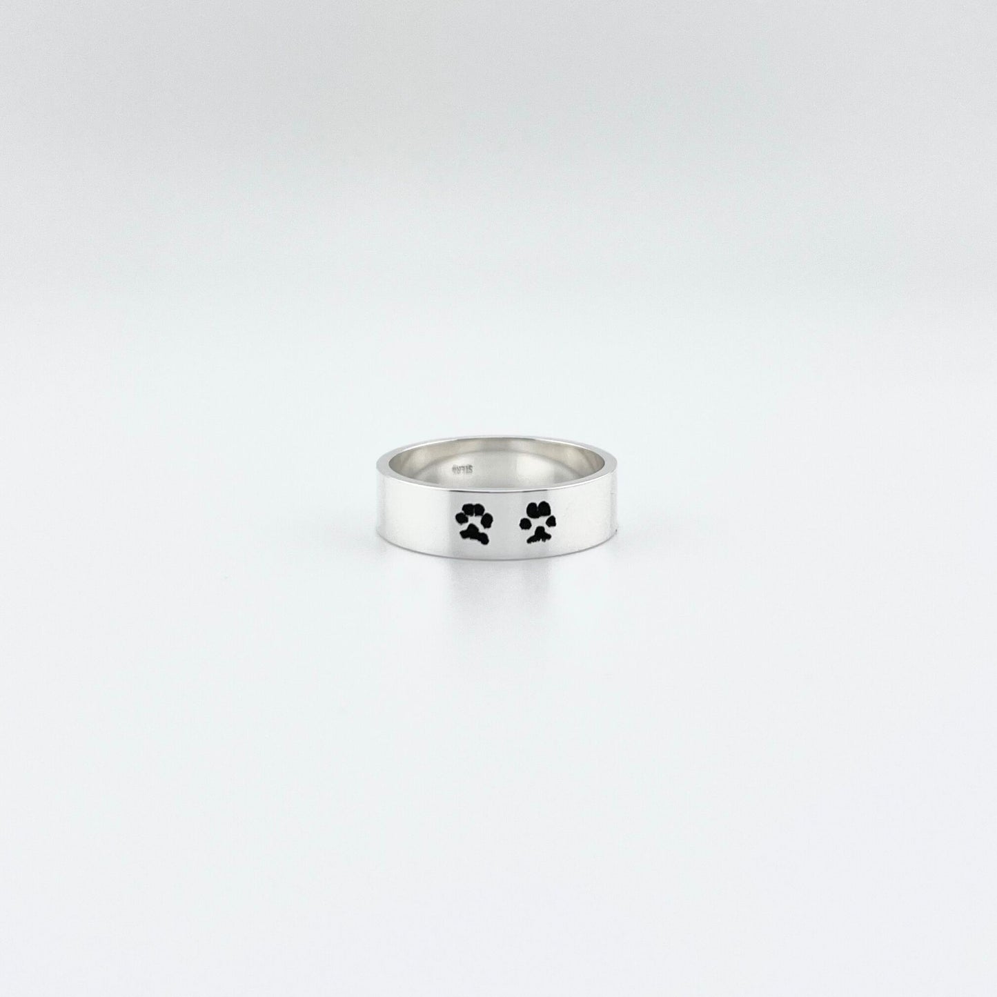 Paw print ring