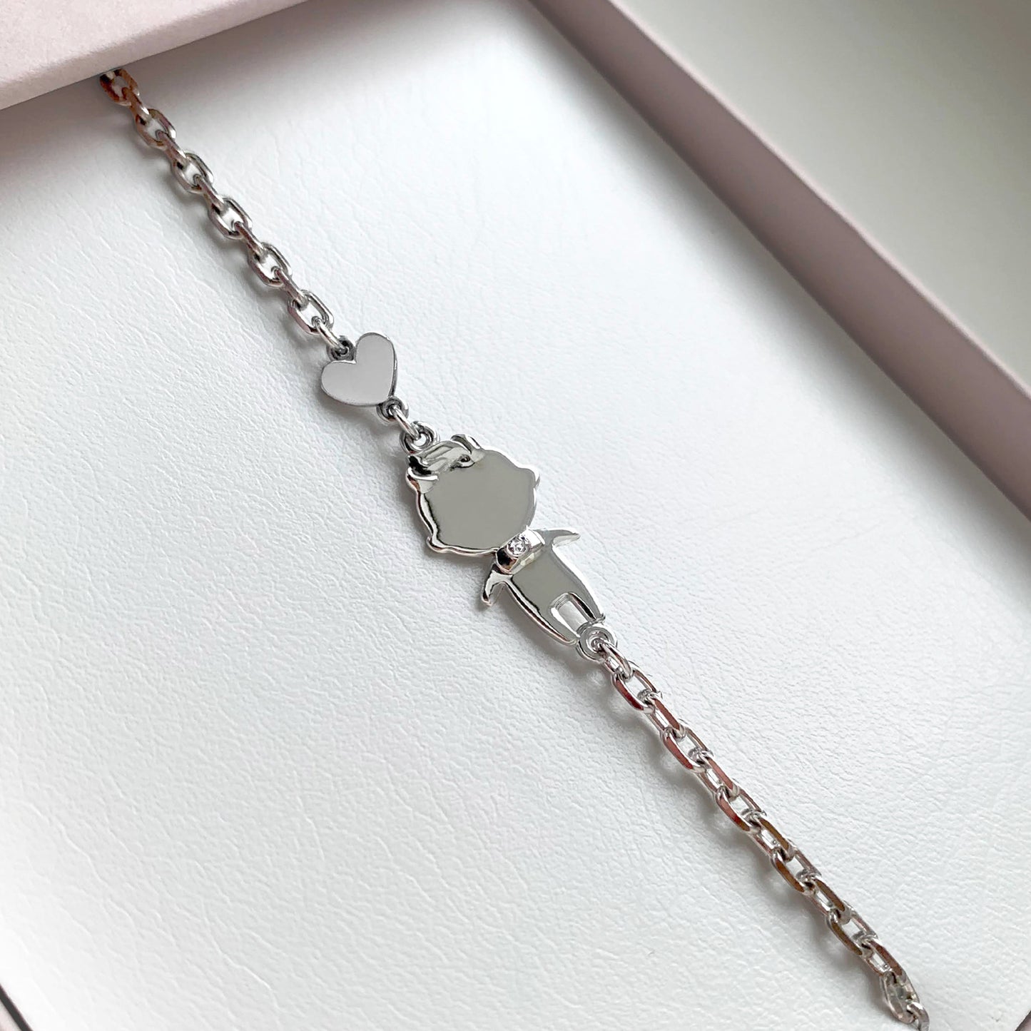 Personalized Mom bracelet with 1 boy charm