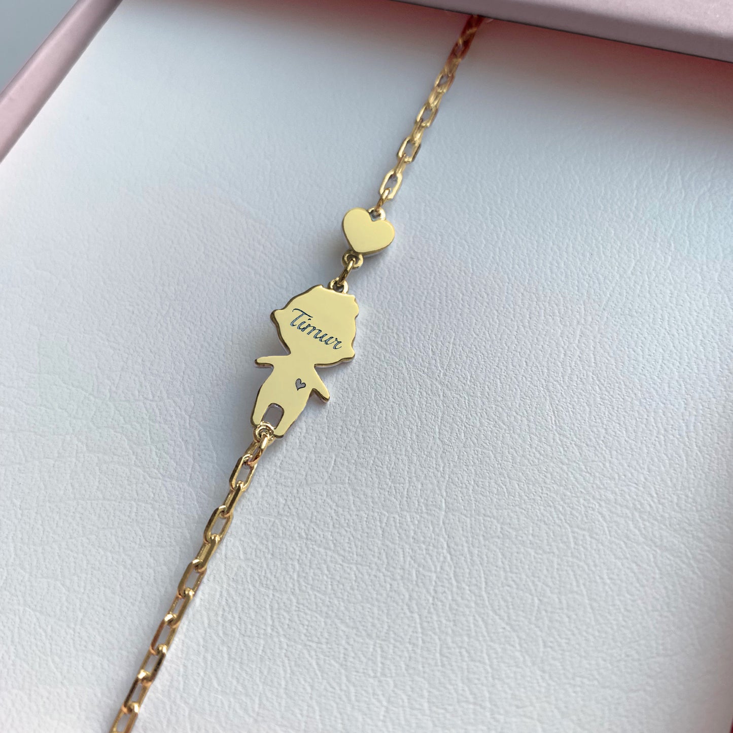 Personalized Mom bracelet with 1 boy charm