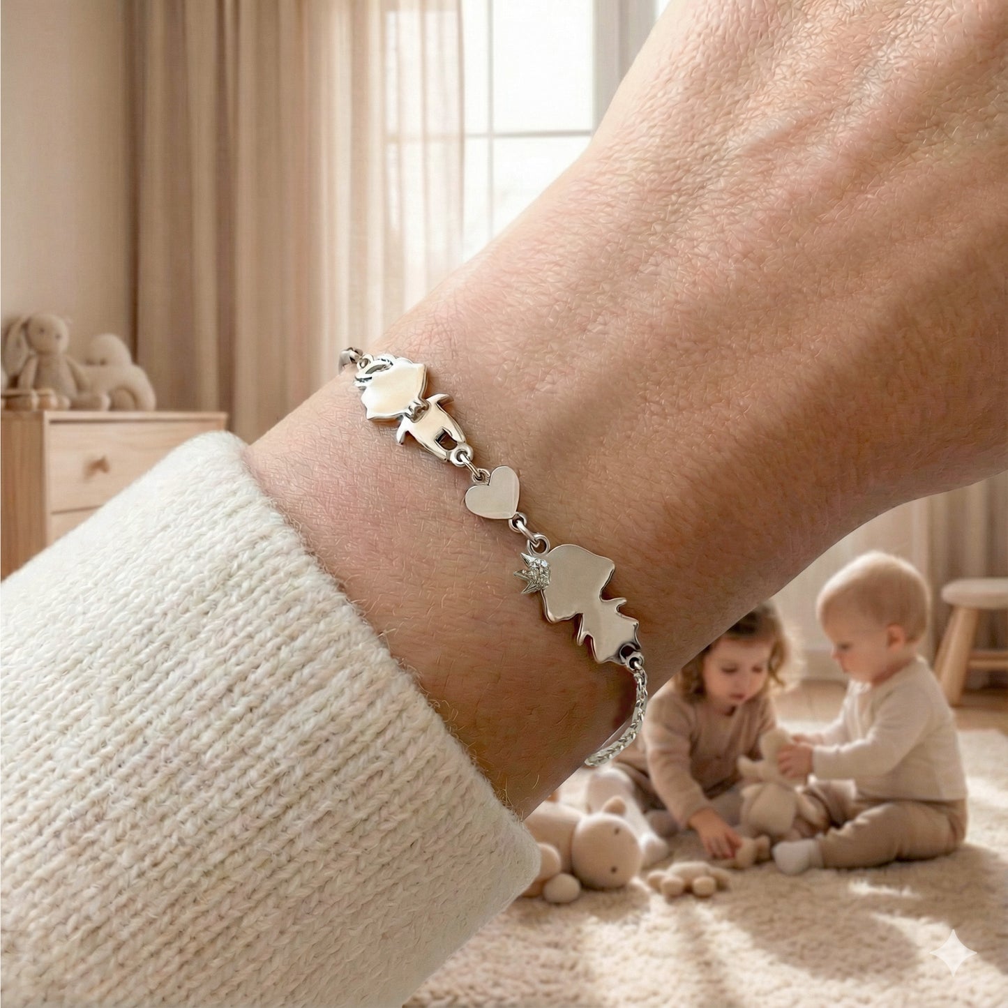 Personalized Mom bracelet with 1 boy & 1 girl charms