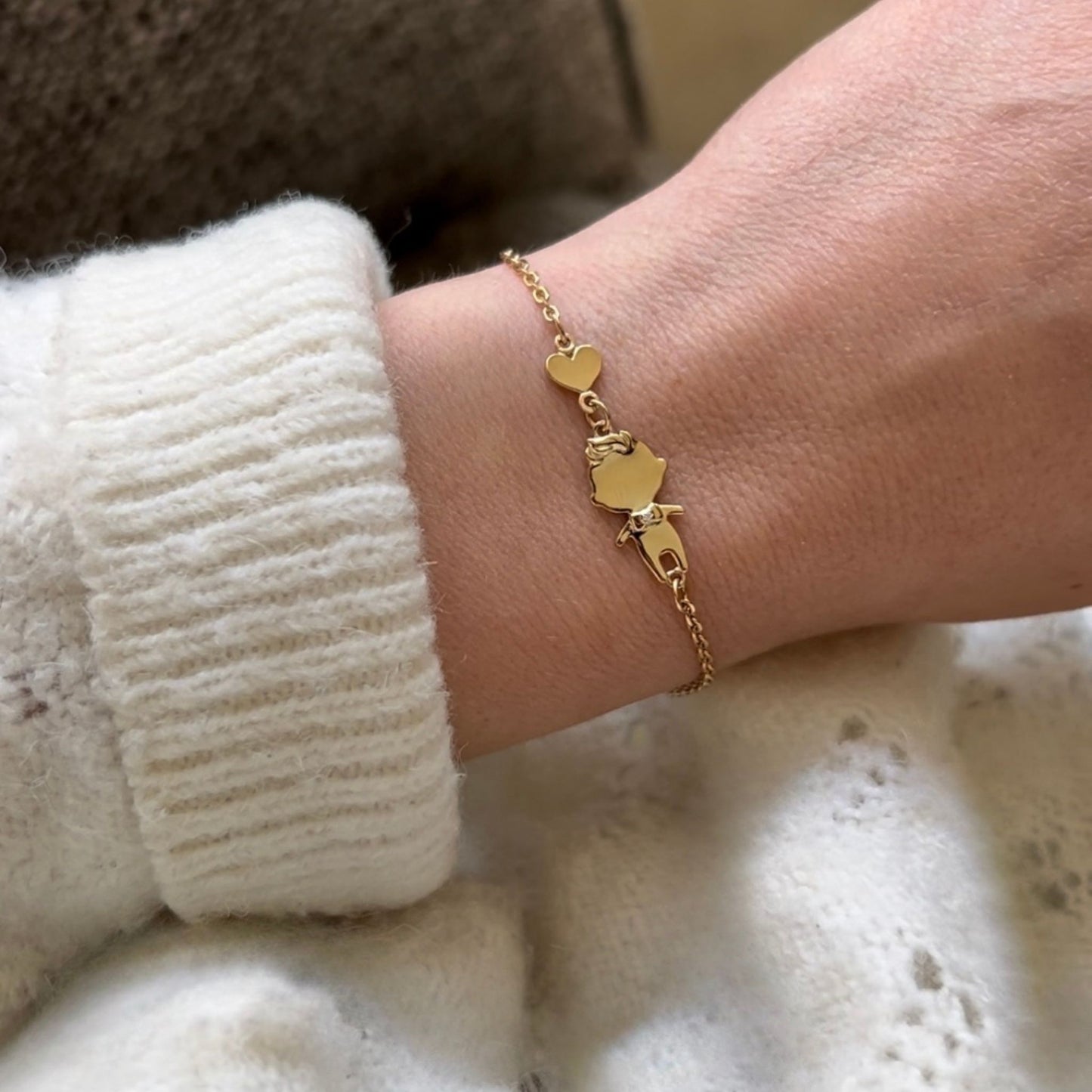 Personalized Mom bracelet with 1 boy charm