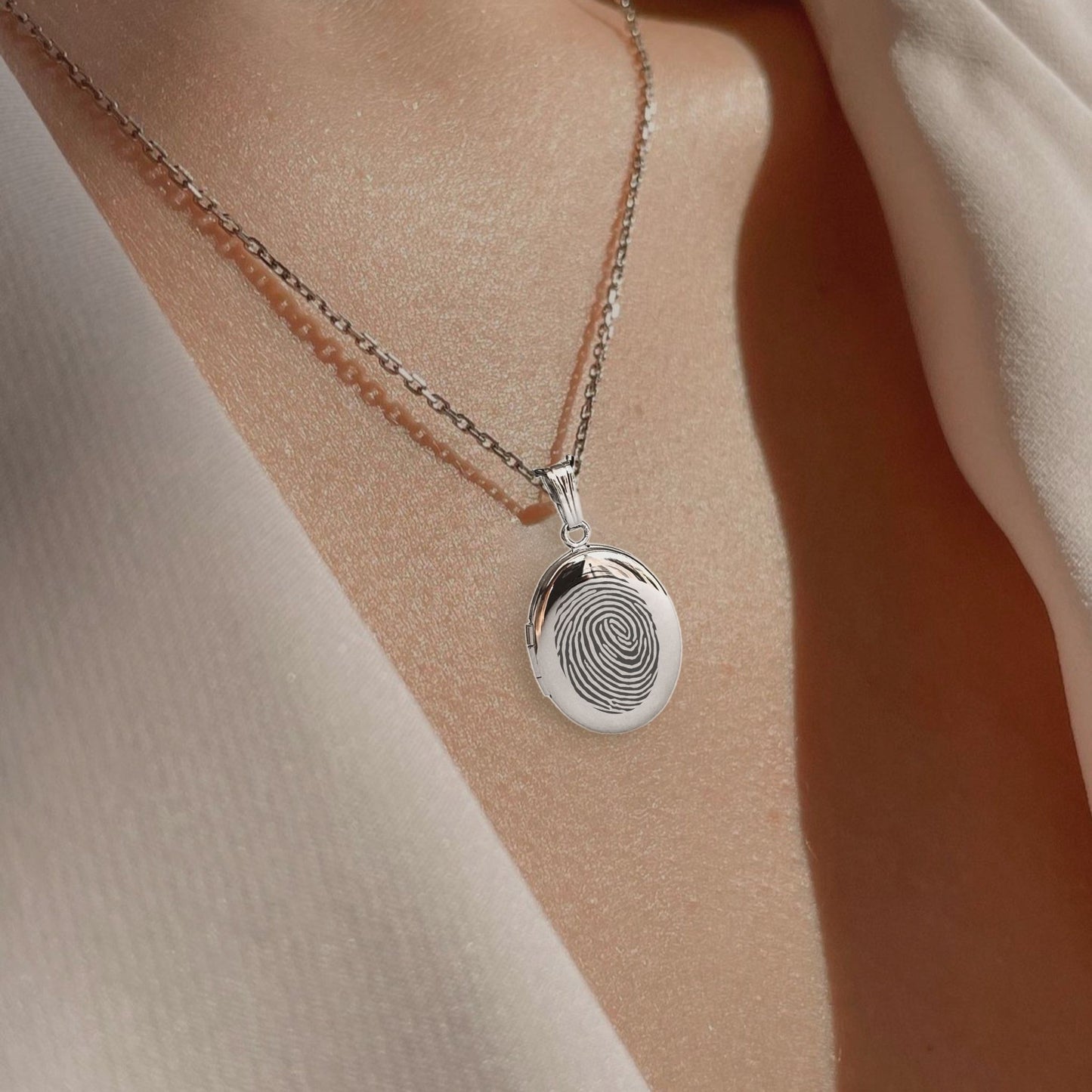Locket necklace